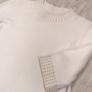 Cream/winter white shirt sleeve sweater